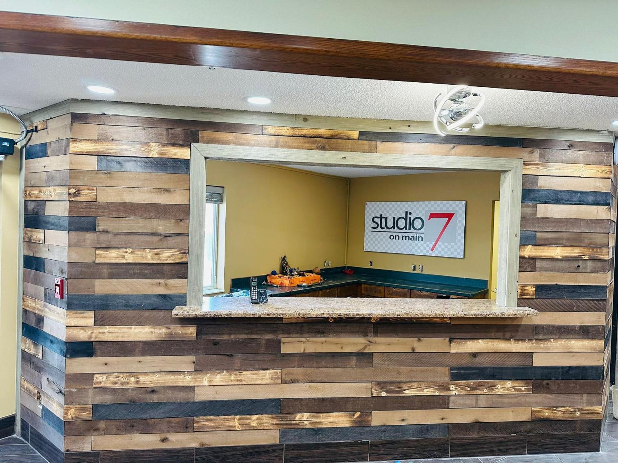 Studio 7 On Main West Fargo 外观 照片